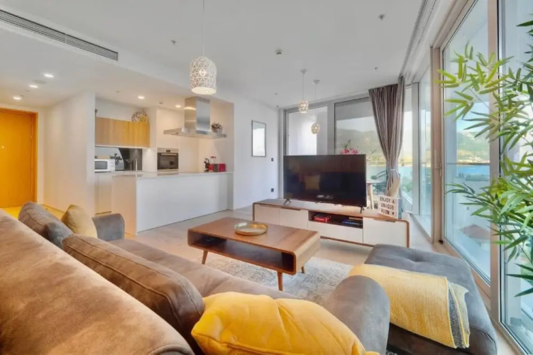 One bedroom apartment-Sea&Old Town view