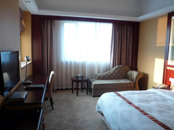Longzhu Hotel