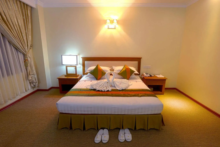 Apex Hotel