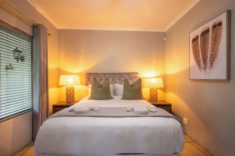 Bushbaby Valley Lodge