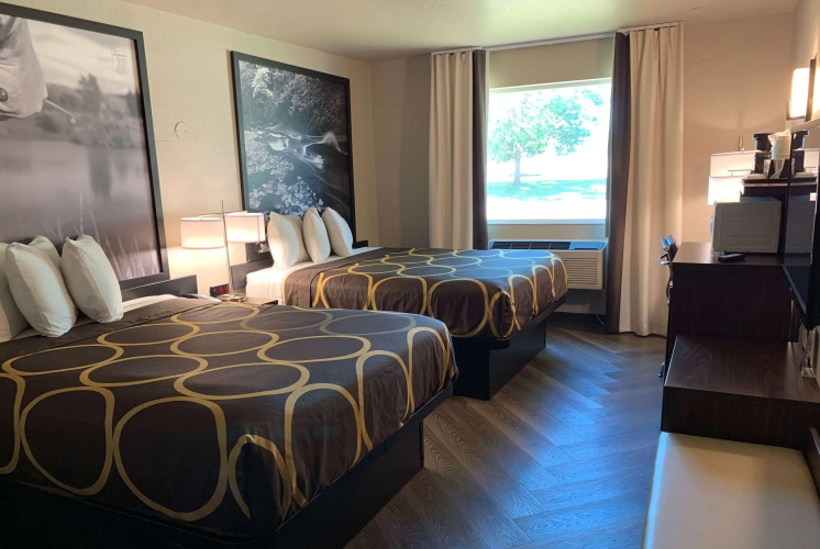 Super 8 by Wyndham Greeley