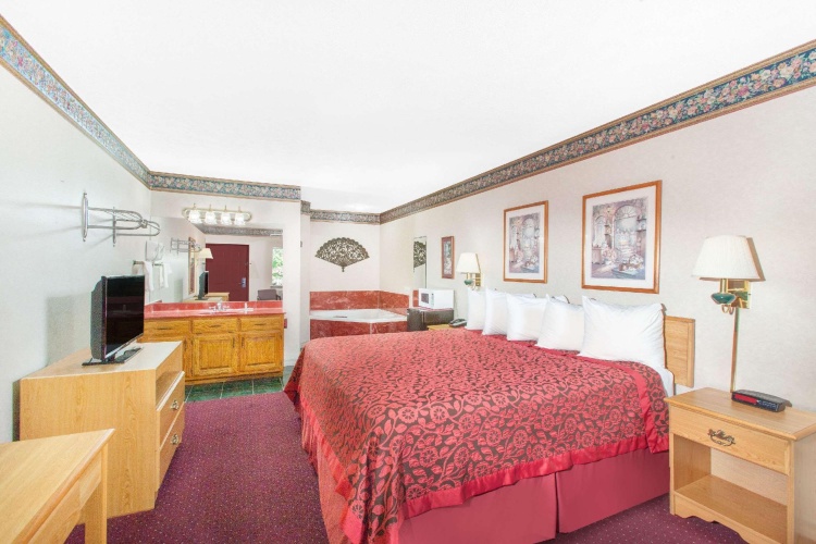 Double Suite with land view