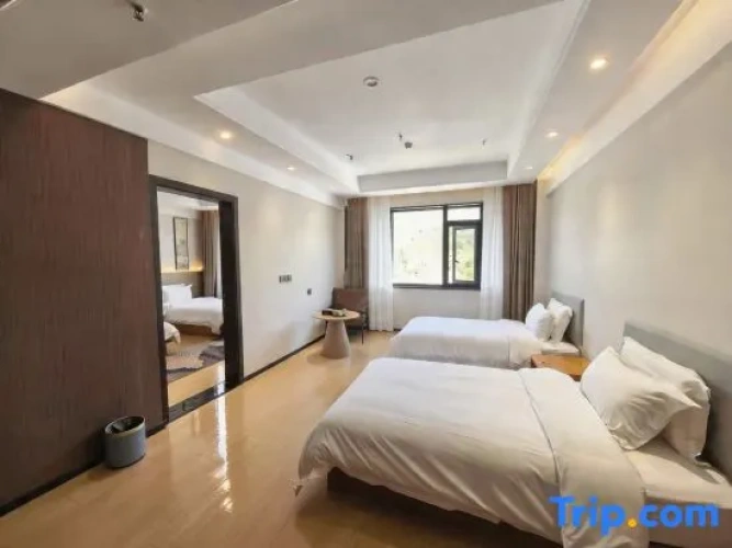 Deluxe Quadruple room