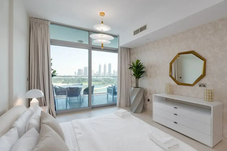 Urban 1BR Palm Apt w Beach Access