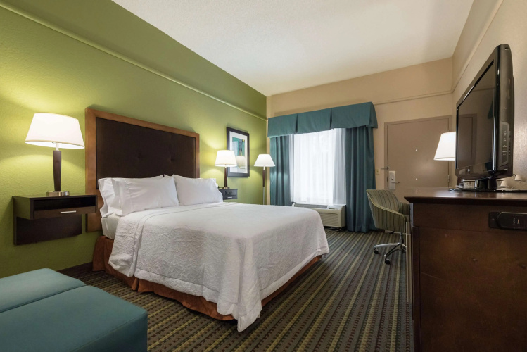 Hampton Inn Brooksville Dade
