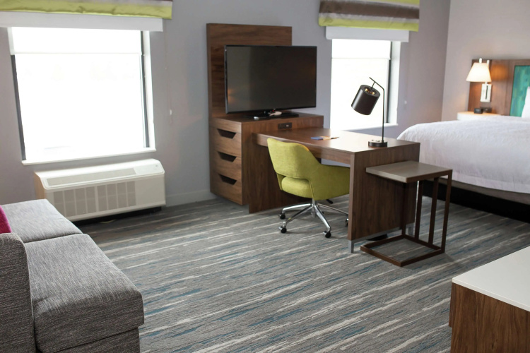 Hampton Inn & Suites Dundee