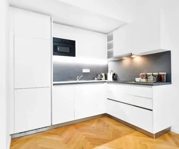 3 Bedrooms Apartment