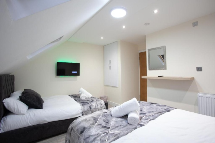 6 Bedrooms Cottage