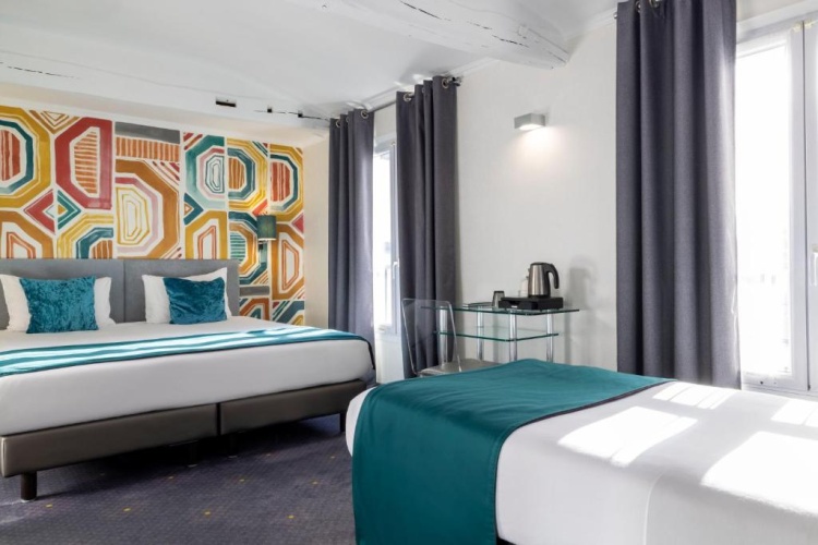 Standard Triple room