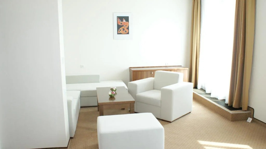 Arman Hotel