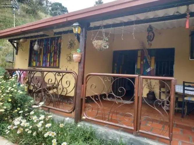 Hostel Ferme Shamba La