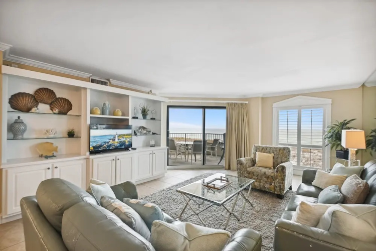 Inlet Reef 102 2 Bedroom Condo by RedAwning