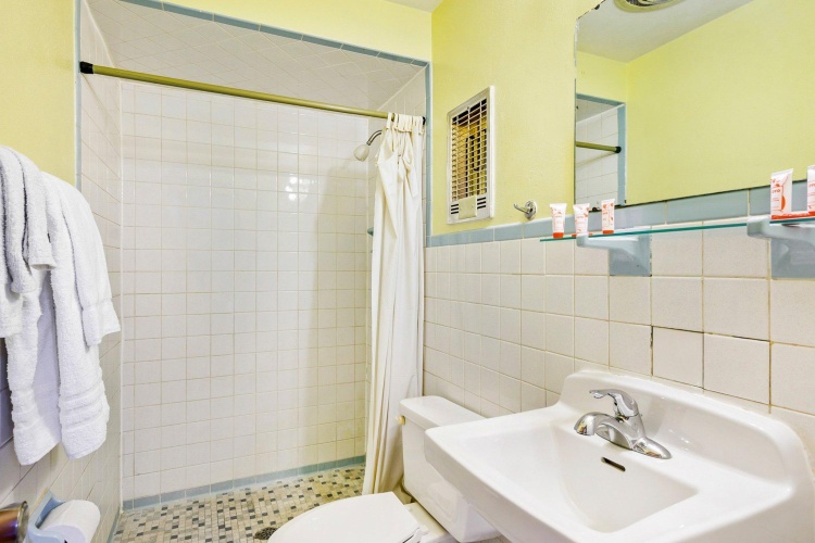 1 Bedroom Suite