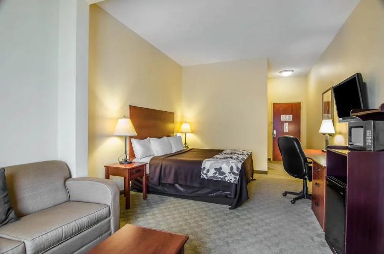 Sleep Inn & Suites Van Buren