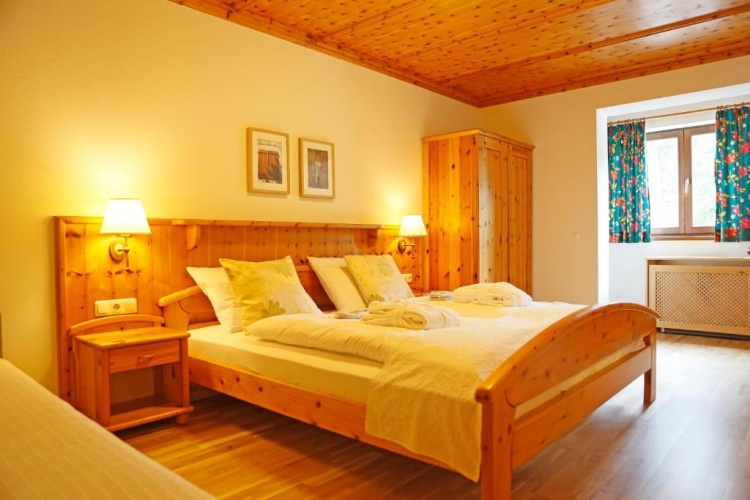 1 Bedroom Apartment with balcony