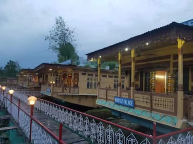 Mahjong Houseboats