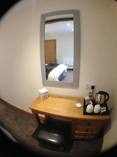 Deri-Down Guest House