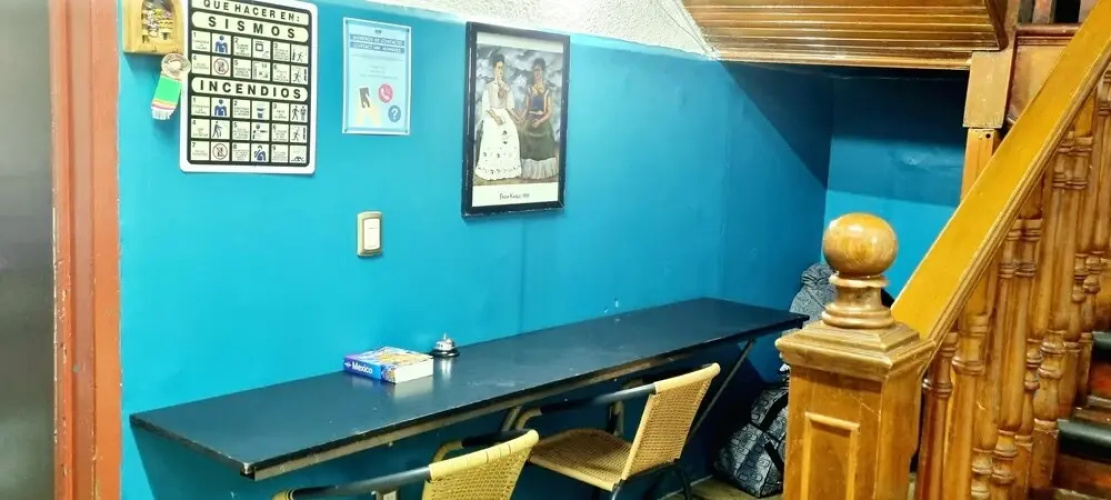 HoM Balderas - Hostel