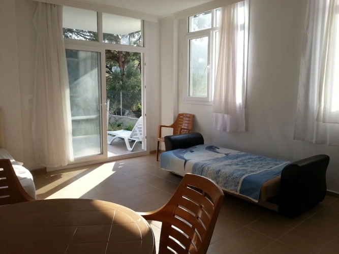 1 Bedroom Family Apartment