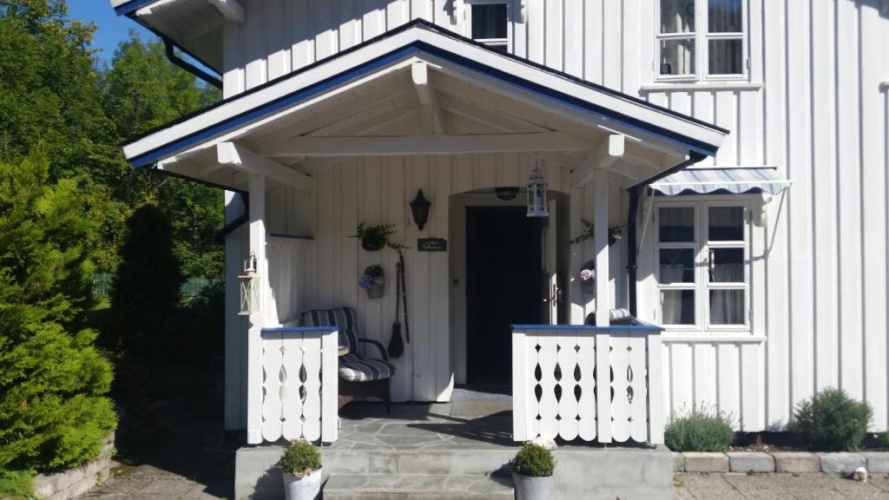 4 Bedrooms Cottage