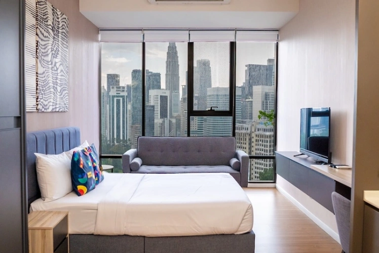 Standard Double room with city view