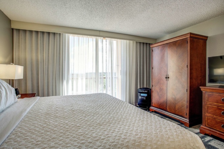 Embassy Suites by Hilton Orlando International Drive Convent photo 8