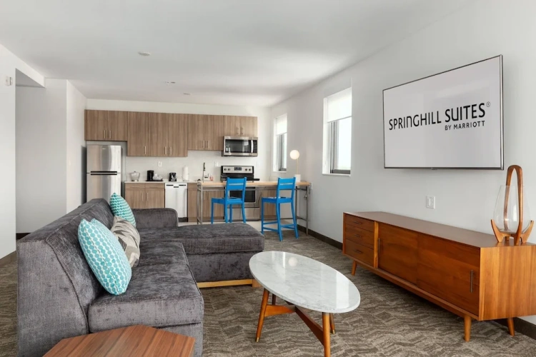 1 Bedroom Suite with river view