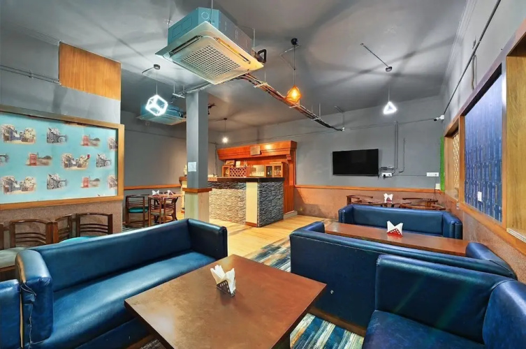 Hotel Paras