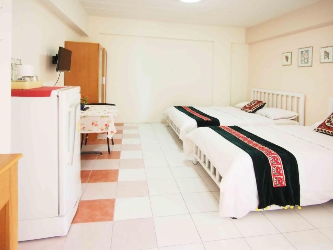 Standard Triple room