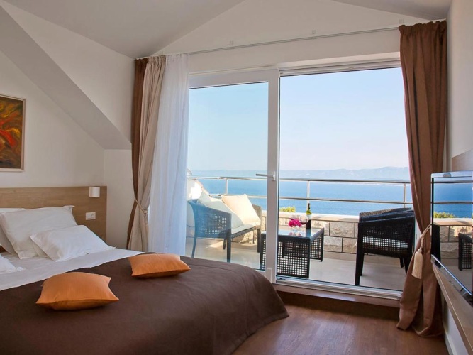 1 Bedroom Deluxe Apartment