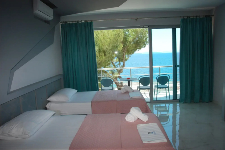 Oceanic Overview Suites