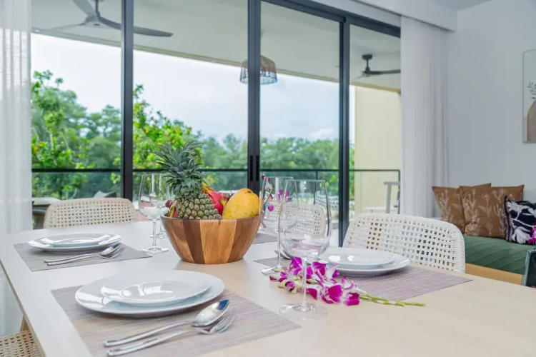 Beachside 2BR 200 m to BangTao beach