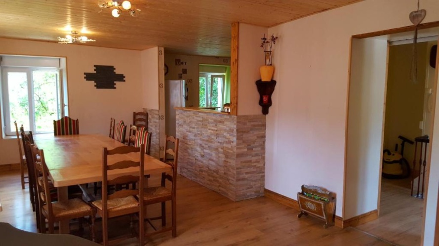 4 Bedrooms Cottage