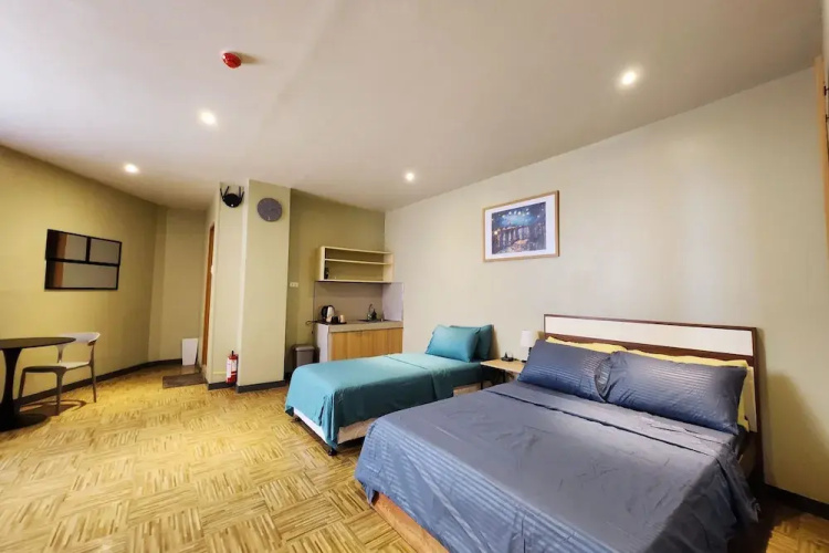 Freddo Studio Apartelle
