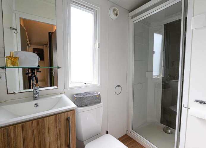 4 Bedrooms Privilege Cottage
