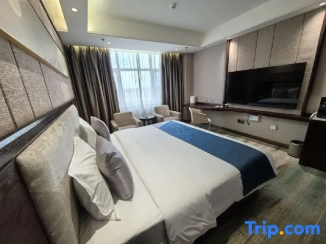 Deluxe Family Suite