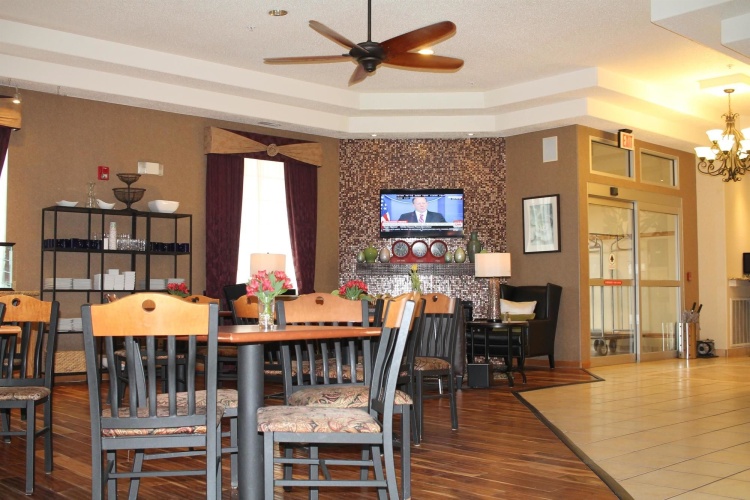 Best Western Plus Des Moines West Inn & Suites photo 39