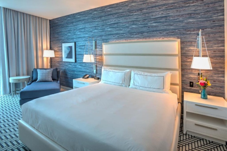 Premium Accessible Double room with balcony and oceanfront