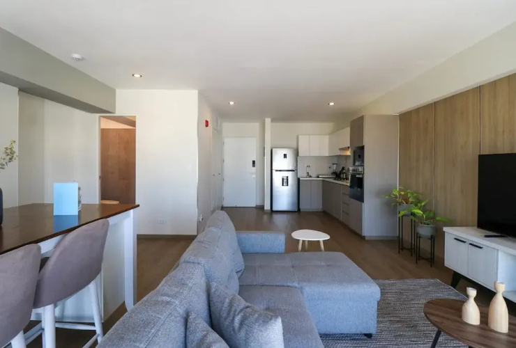 w Artistic 2BR With Balcony in Miraflores
