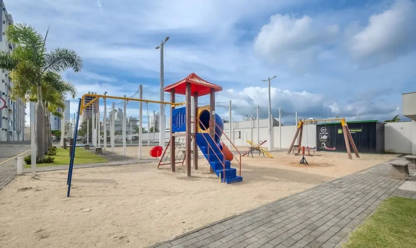 2BR Apt w/ BBQ 600m Beach Rag0406