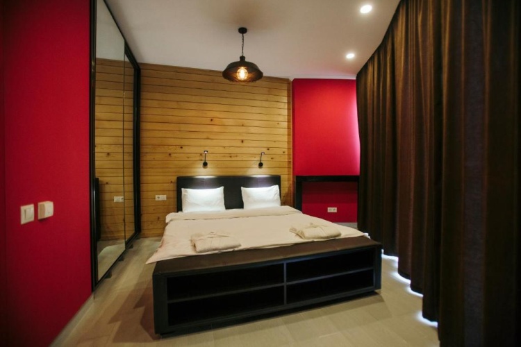 Deluxe Apartment