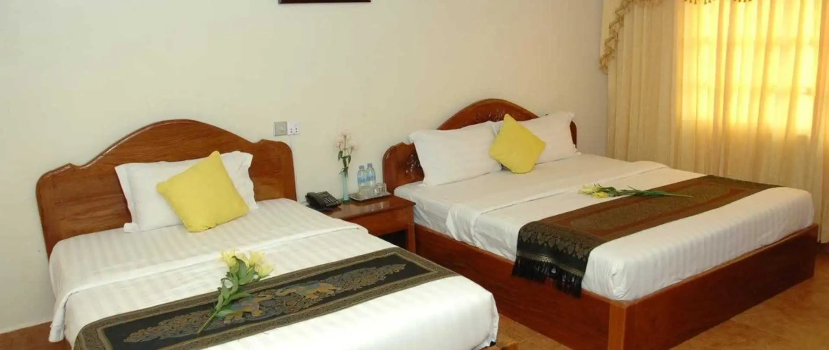 Standard Triple room