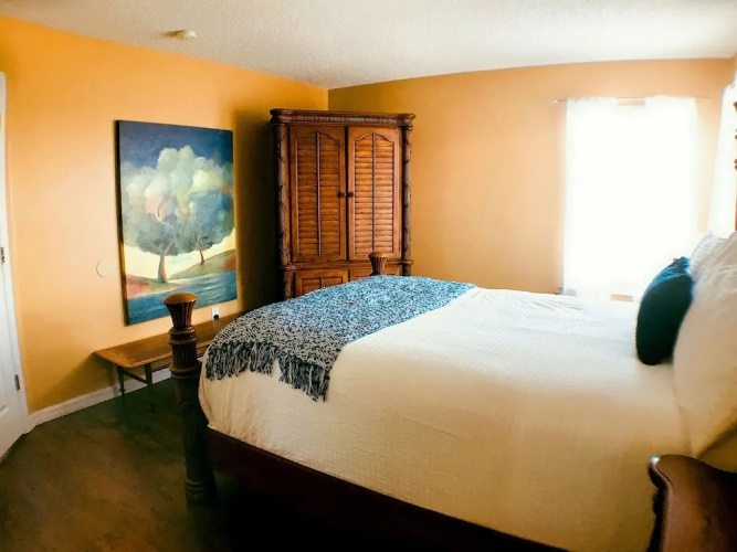 Aquamarine Hideaway