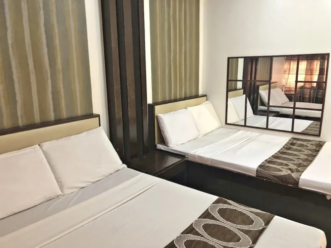 Cosmo Hotel Espana Near Ust