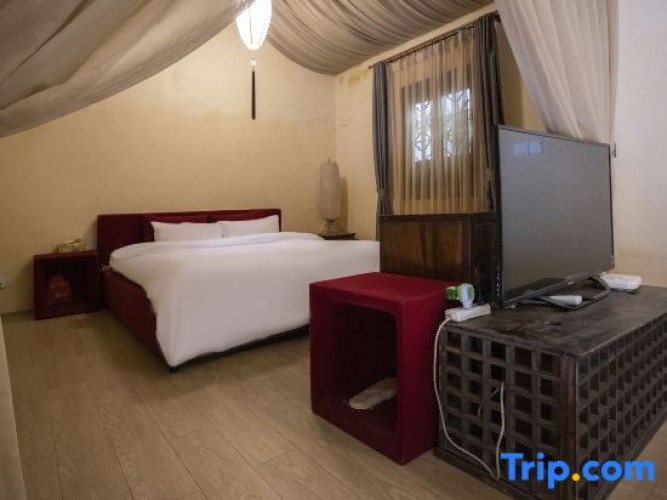 Double Suite with courtyard view