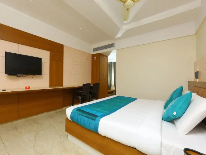 Padmavathi By OYO Rooms