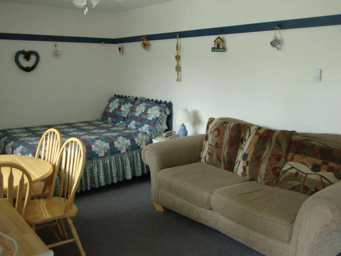 Empire Motel