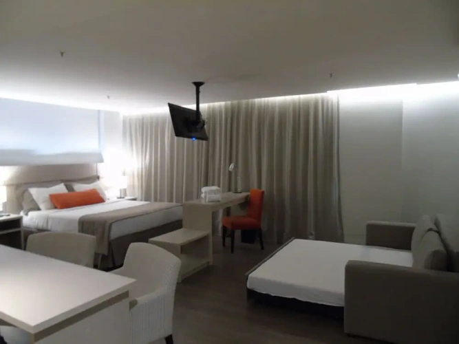Standard Triple room