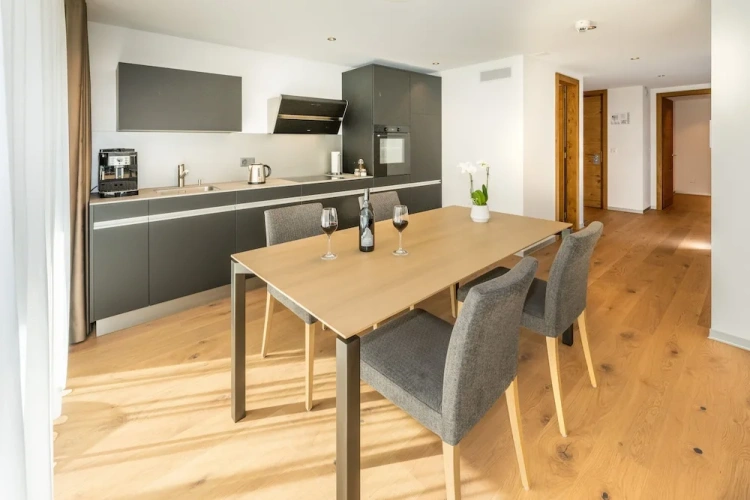 2 Bedrooms Deluxe Apartment with balcony and with mountain view