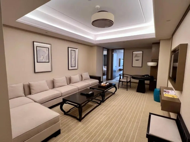 Deluxe Suite